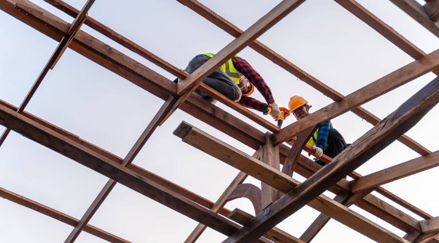 Expert Emergency Roof Repairs services in Mapleton, OR